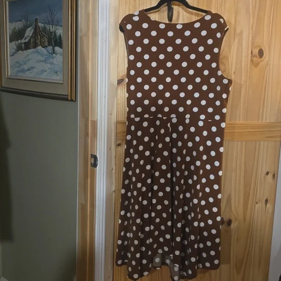 Size 16 Laura Plus Brown Polka Dot Sleeveless dress - Picture 2 of 6